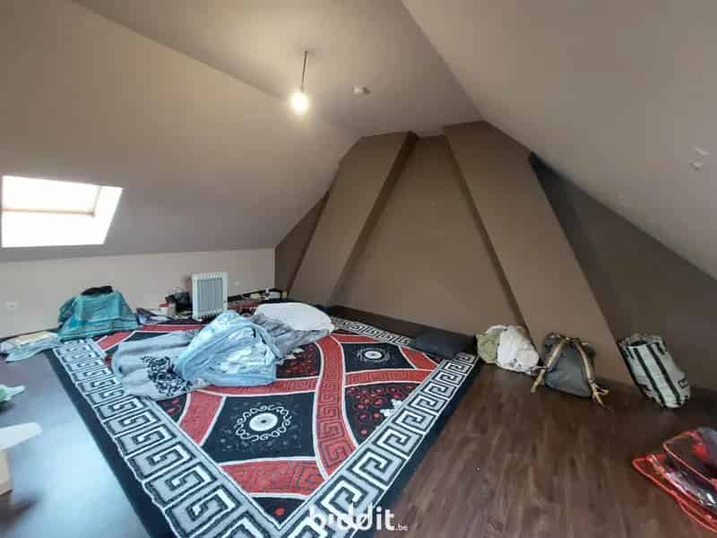 3 Slaapkamers Garage Te renoveren Sint Niklaas