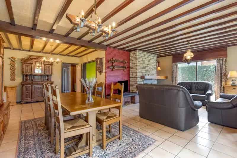 Ruime woning met potentieel 1061m2 grond Zuidgerichte tuin