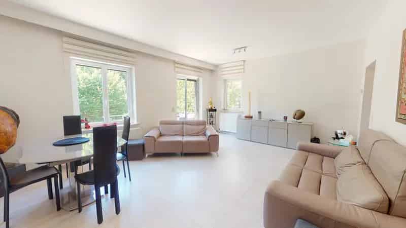 
                                                                    Huis
                                                                             te koop te Woluwe-Saint-Lambert
                                                                