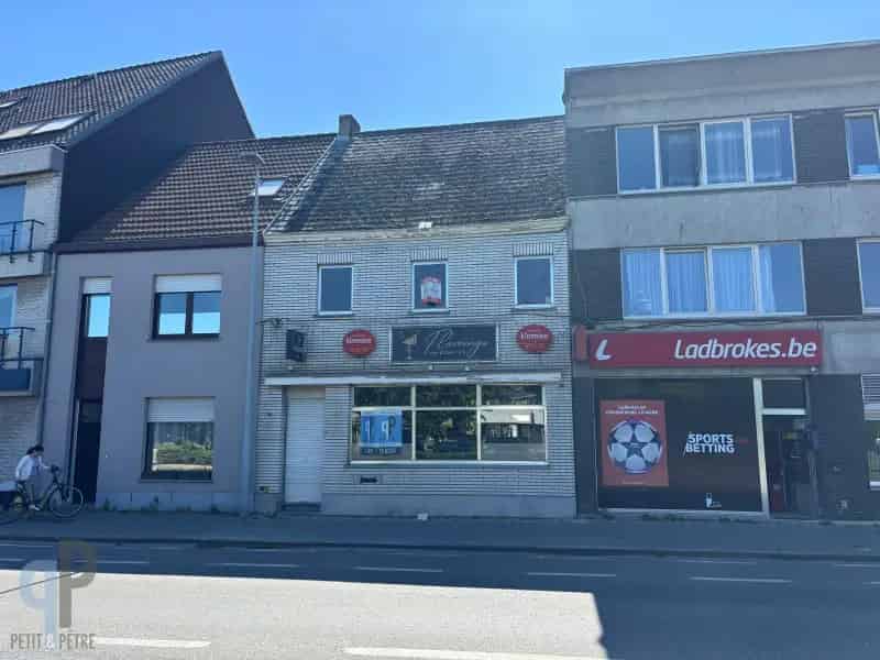 Kantoor te koop Wetteren - voormalig café met veel mogelijkheden