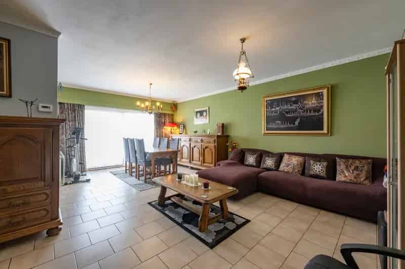 Appartement te koop: Instapklaar 2 slaapkamers terras garage