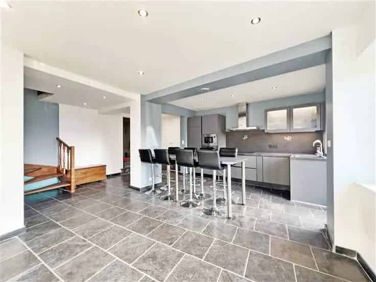 Gerenoveerde woning Bassenge 2 slaapkamers
