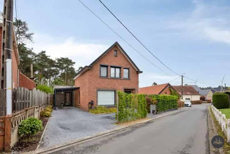 Gerenoveerde Huis Te Koop 3 slaapkamers Airco Tuin Carport