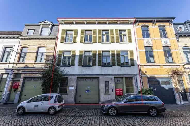 Huis te Koop Berchem Nabij Station - EPC Label D