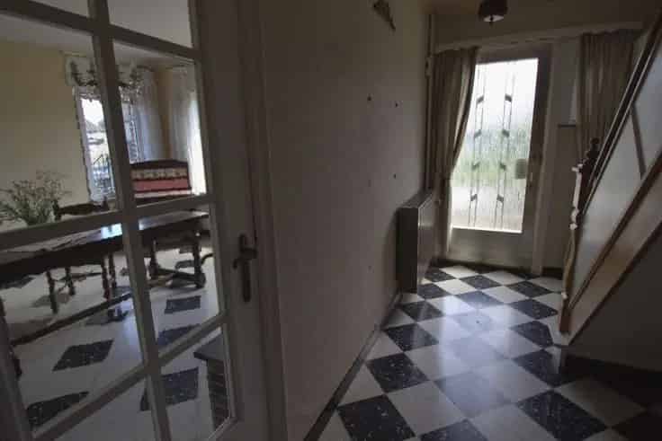 Huis Te Koop Viane: Landelijke Rust met Atelier