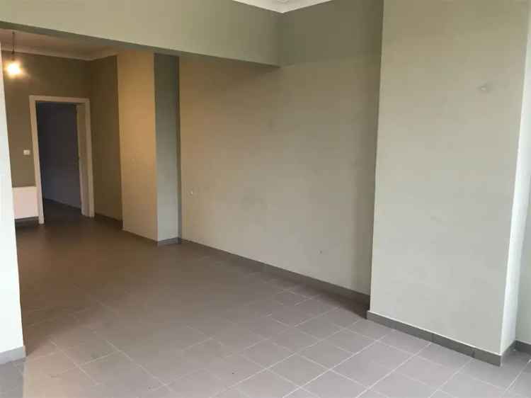 Half Open woning met garage