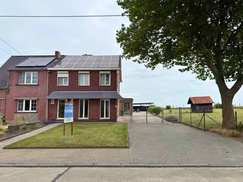 Huis te koop Riemst: Instapklare gezinswoning met kangoeroewoning