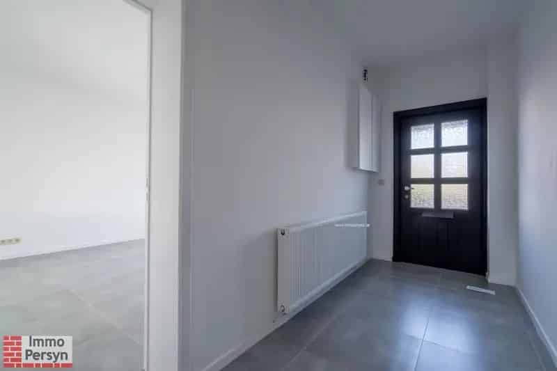 Gerenoveerde woning te Scherpenheuvel met 4 slaapkamers en 2 garages