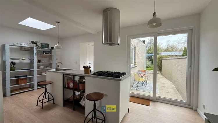 Huis te Koop Kontich - Gerenoveerde woning met grote tuin