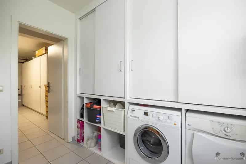 Huis te Koop Kontich: Ruime gezinswoning met grote tuin