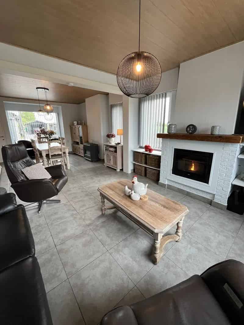 Huis te koop Moere grote tuin 3 slaapkamers