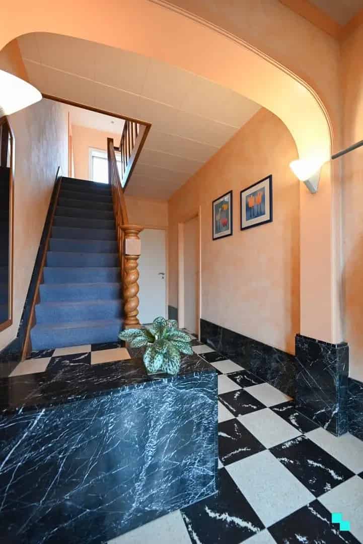 Landelijke woning met loods te Lendelede