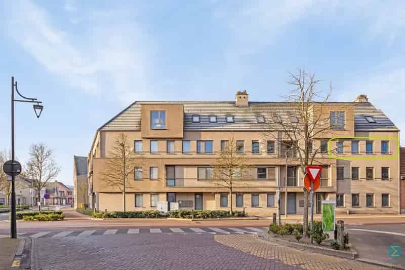 Appartement te Koop Arendonk: 2 slaapkamers, terras en garage