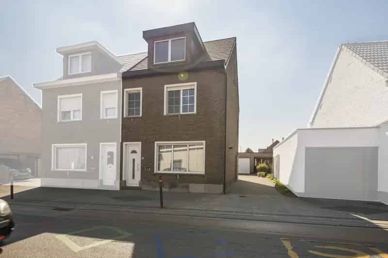 Huis te huur te Uitbergen 3 4 slaapkamers garage tuin