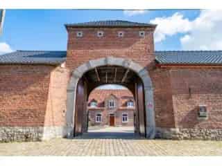 Huis te koop Jandrain-Jandrenouille - Luxueuze villa 550m²