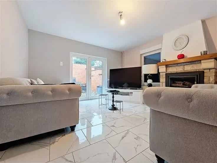 Huis Te Koop 3 Gevels 2 slaapkamers tuin garage