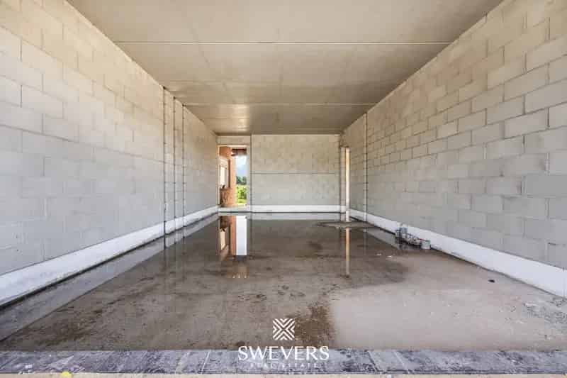 Woning met Handelsruimte 36m² te Viversel
