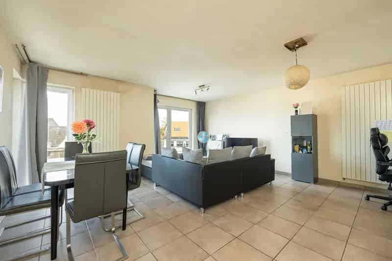 Appartement te huur Welle: Dorpsplein, 2 slaapkamers, garage, terrassen