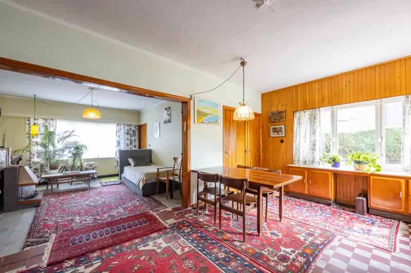 Te renoveren halfopen bebouwing nabij centrum