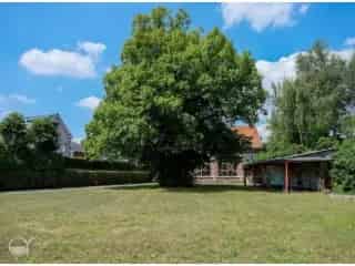 Bouwgrond Bellem - Voormalige Dorpsschool met Potentieel