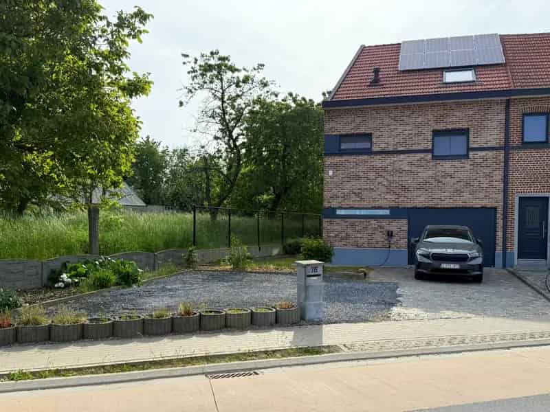 Huis te koop: Ruime instapklare woning met 2 slaapkamers en garage
