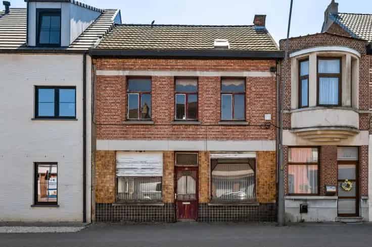 Huis Te Koop Berlaar: Renovatieproject met 4 slaapkamers