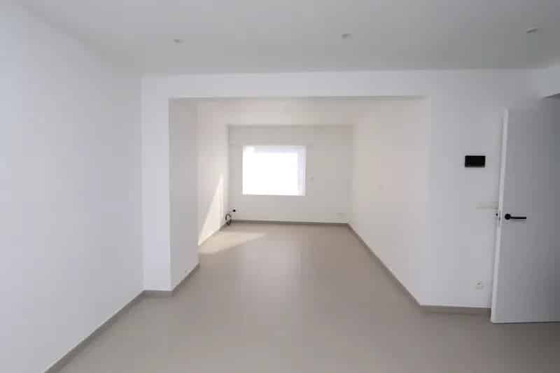 Gerenoveerde Woning 3 Slaapkamers Tuin
