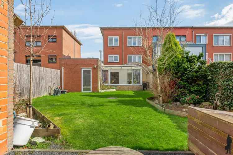 Charmante HOB met 4 slaapkamers en tuin