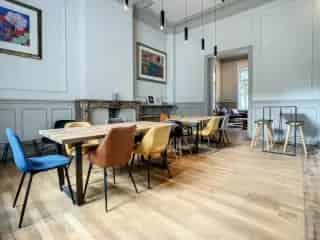 Appartement Medehuur Schaarbeek - Moderne Kamer met Eigen Badkamer