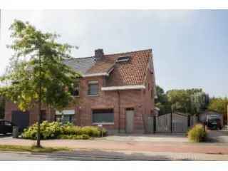 Te koop halfopen woning in Zwevegem met prachtige tuin en garage