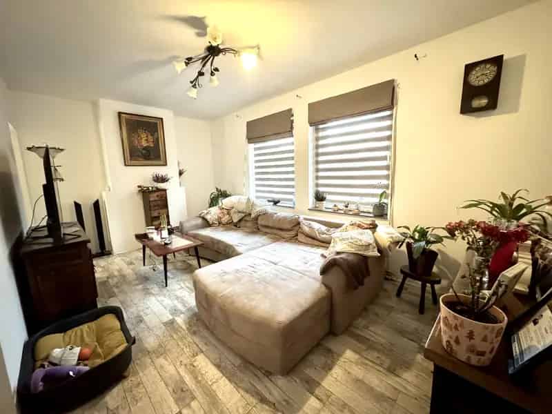 Halfopen Woning 3 slaapkamers Tuin Garage Gerenoveerd