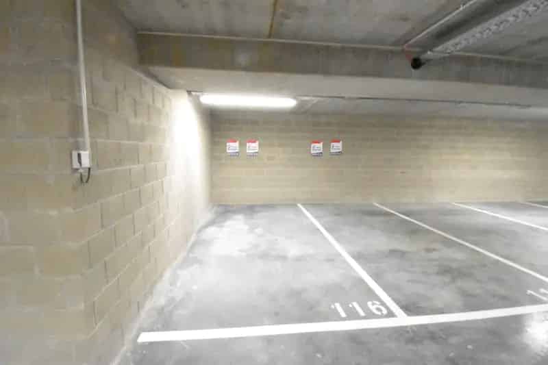 Garage te koop in Duinenwater