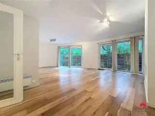 Gelijkvloers Appartement te Koop Brussel