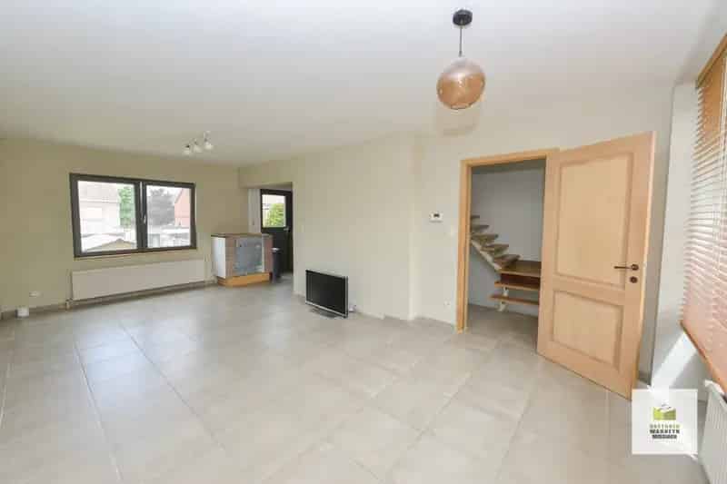 Bel-"etage 3 slaapkamers garage tuin centraal