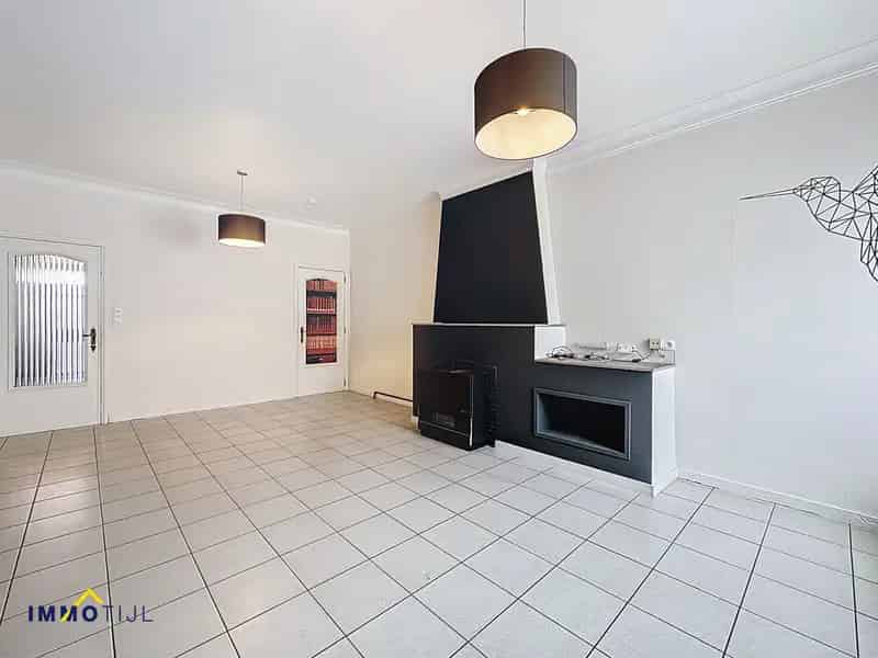 Woning met tuin te Aalst - Op te frissen