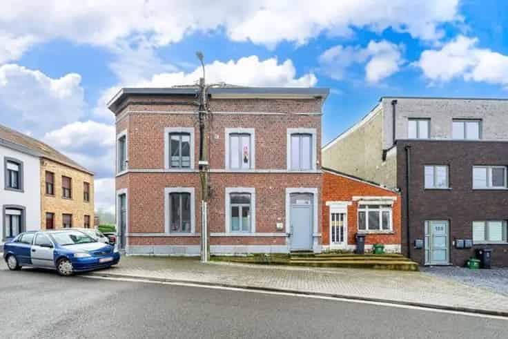 Huis Te Koop Gerenoveerd 2 Slaapkamers Mogelijkheid 2 Extra
