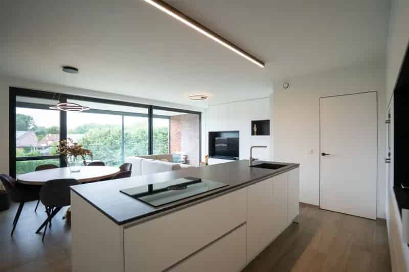 Appartement te huur 2 slaapkamers ruim terras