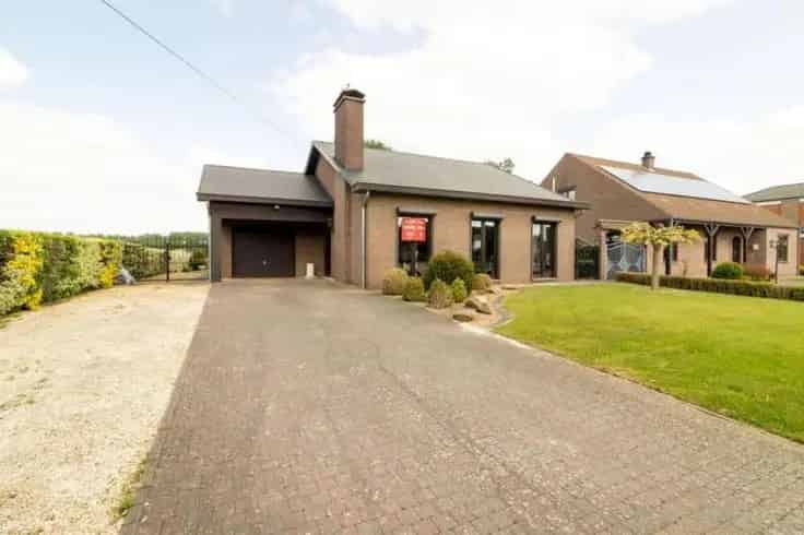 Huis Te Koop Rustige Groene Omgeving Gezin 2 slaapkamers Garage
