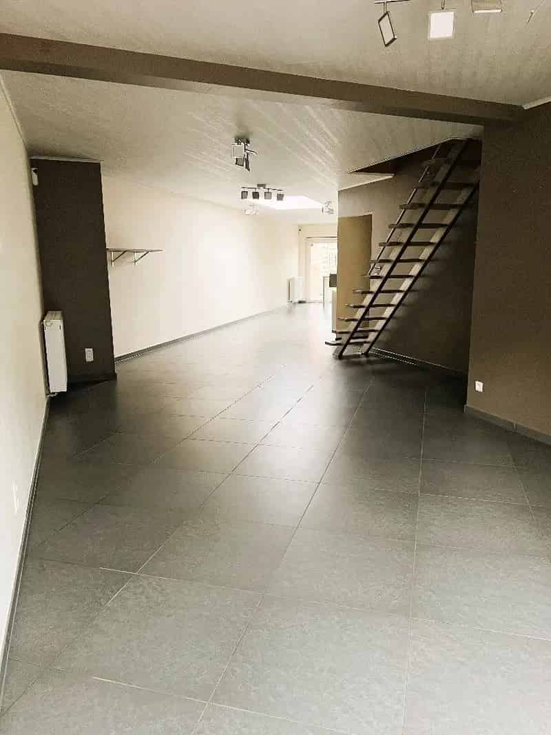 Rustige Instapklare Woning 3 Slaapkamers Zonnepanelen Batterij