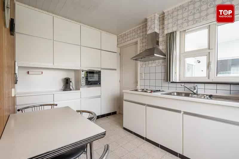 Te renoveren bungalow met enorm potentieel