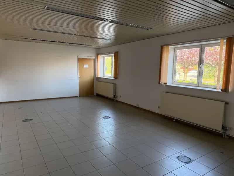 Kantoorgebouw te Essen met Opslag