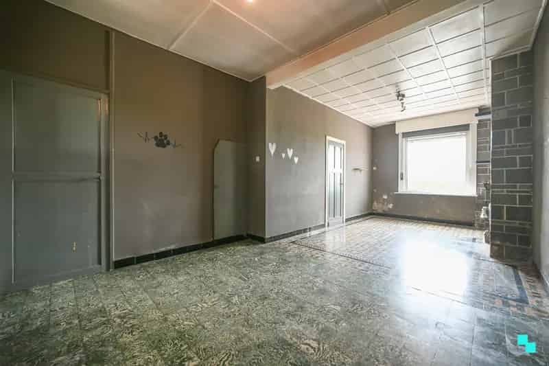 Te renoveren woning 1767m² Oostrozebeke