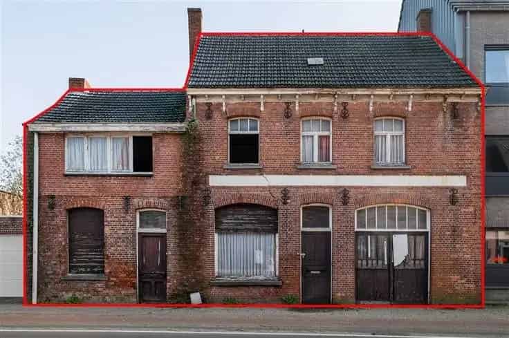 Huis Te Koop Totale Renovatie Vijf Slaapkamers