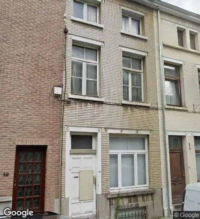 Huis Te Koop: 3 Slaapkamers Te Renoveren
