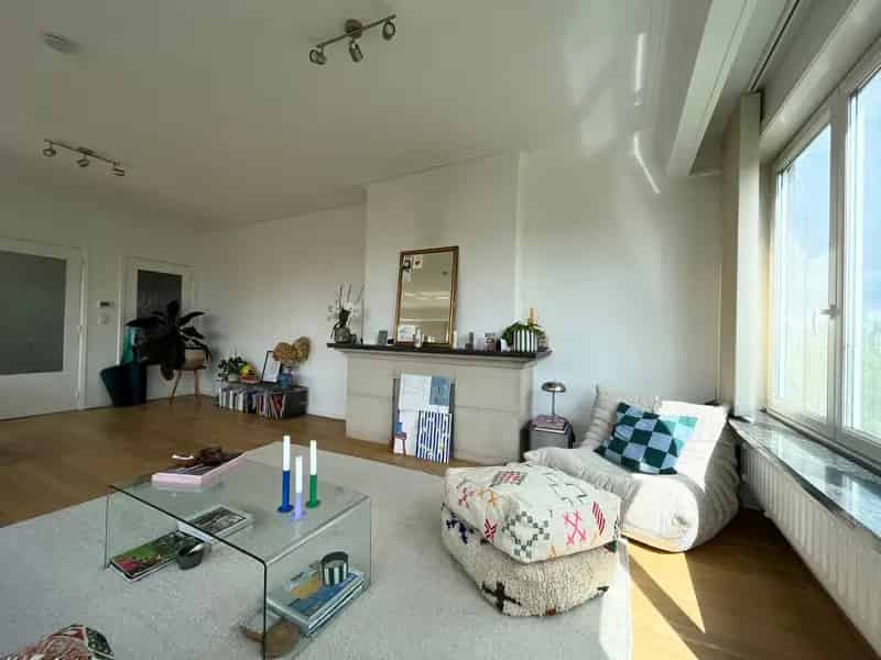 Appartement te koop: Ruim 2 Slaapkamers Garage Berging Terras