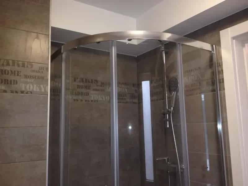 Appartement te huur Antwerpen: gerenoveerd appartement 3de verdieping