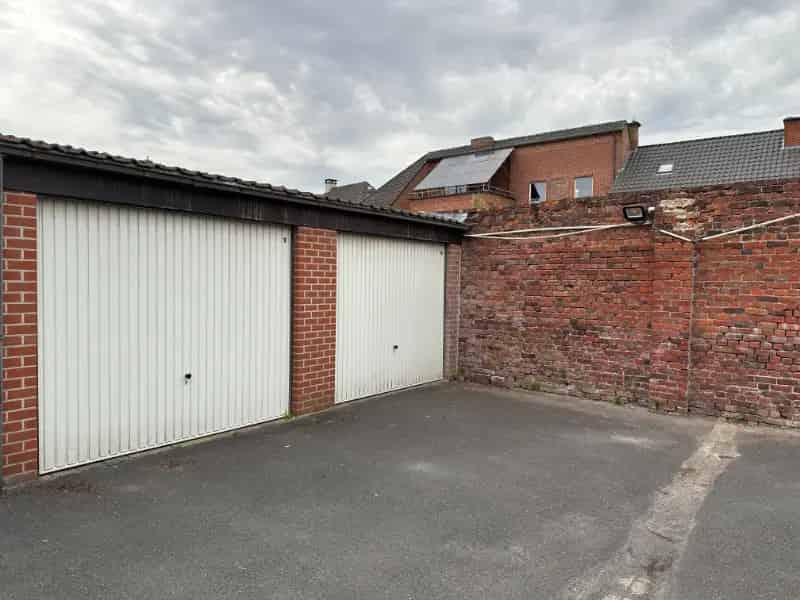Ruime Garages te Koop Centrum Roeselare