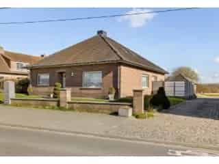 Bungalow te koop Bever - Ruime woning met tuin en zolder