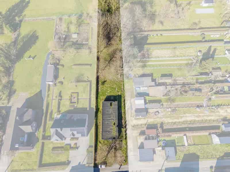 Huis te koop: Ruime bungalow met 4 slaapkamers en grote tuin