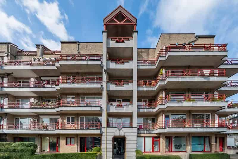 Appartement te Koop 1 Slaapkamer Rustig Lichtrijk 2 Balkons Kelder